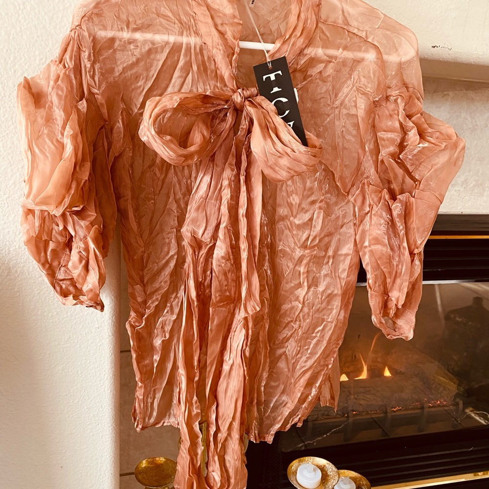 TOV blouse neckline in V - Picture 3 of 6